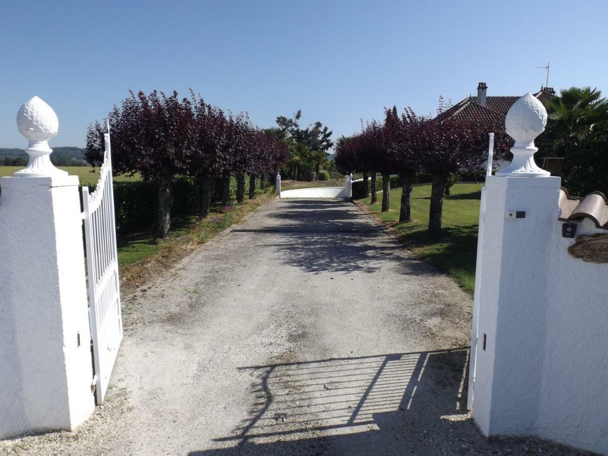 Chambre D'Hotes Bleue Saint-Nicolas-de-la-Grave Eksteriør billede